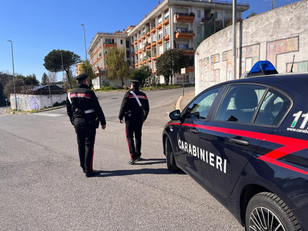 #CONTIENE FOTO# ROMA – CONTROLLI DEI CARABINIERI NEI QUARTIERI BRAVETTA, MONTESPACCATO E PRIMAVALLE. UN ARRESTO, 5 DENUNCE E 7 SANZIONI. SEQUESTRATO “KIT DELLO SCASSINATORE”.