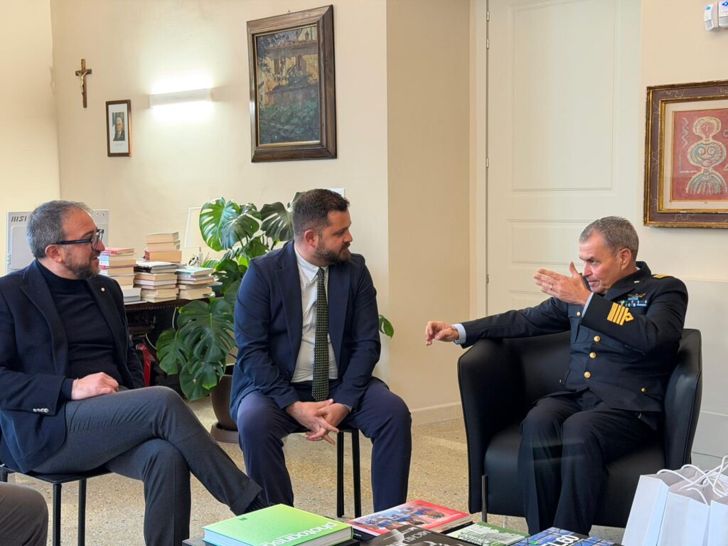 Le Frecce Tricolori tornano all’Aquila per Capitale italiana della Cultura 2026. In programma anche eventi ed iniziative aeronautiche che coinvolgeranno la popolazione tutta e in particolare gli studenti.