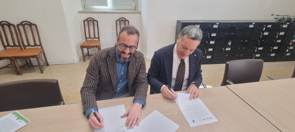 L’Aquila – Comunicato stampa firma convenzione Comune dell’Aquila – Cai dell’Aquila per promozione rete sentieristica (+foto)