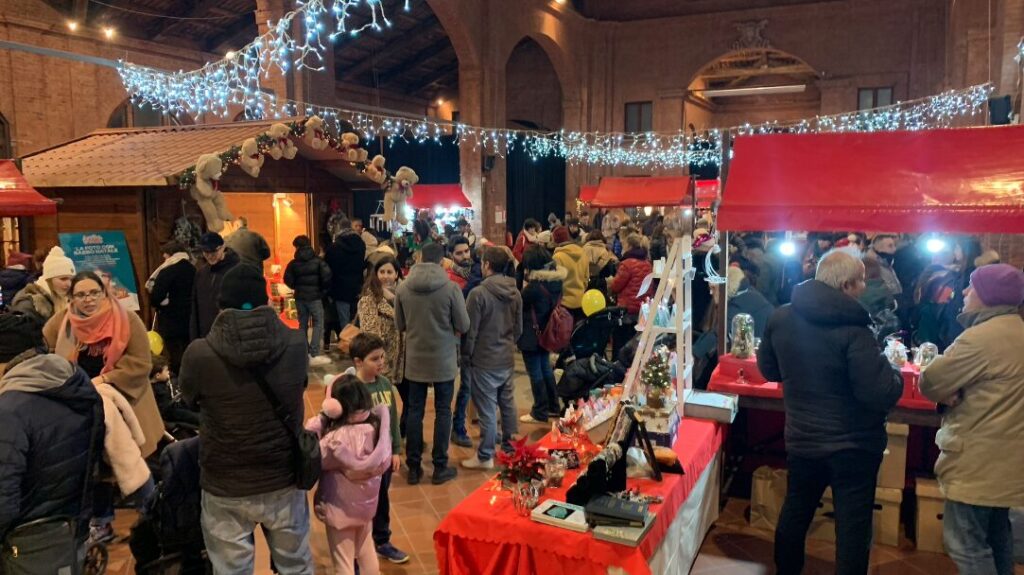 Laboratori, intrattenimento e atmosfera natalizia sotto l’Ala di piazza del Popolo