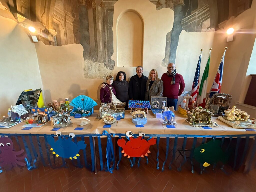 Natale, un mare di emozioni. Inaugurata la mostra dei presepi delle scuole a Villa Sarsina. Uno dei premi sarà deciso sui social
