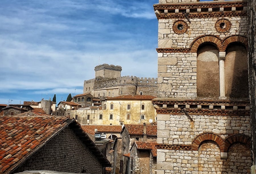 A Sermoneta il Premio nazionale di poesia dialettale: 908 opere che celebrano la ricchezza linguistica del Paese