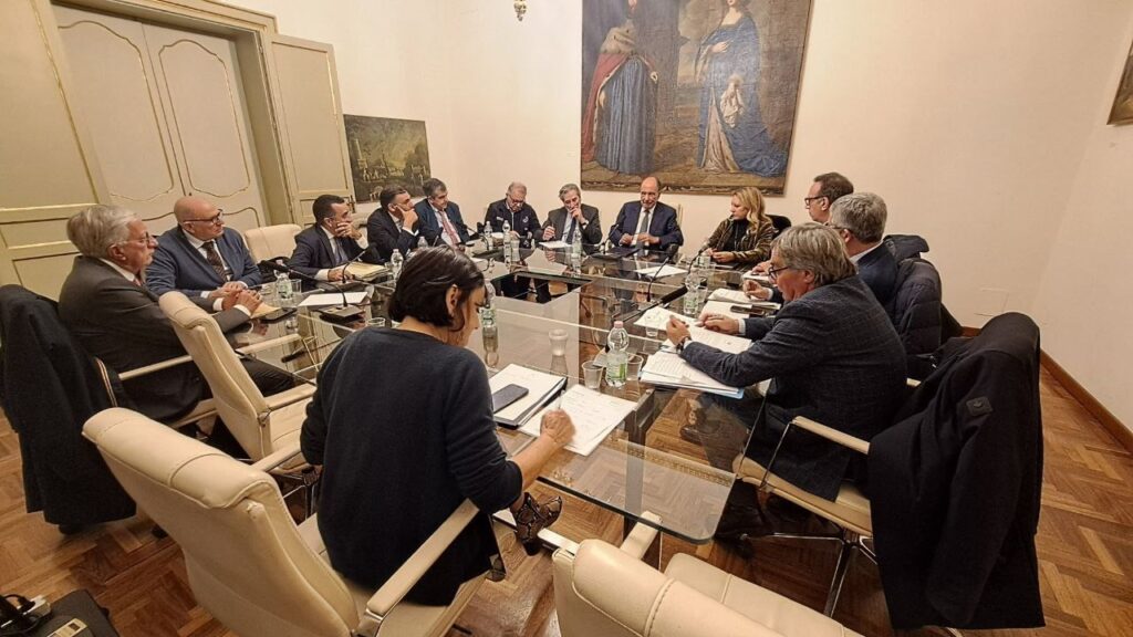 Maltempo, cabina di regia si riunisce a Palazzo d’Orleans. Schifani:«Procediamo per accelerare i ristori»