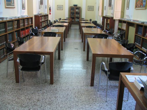 Com. “Un libro per la città”: i cittadini coinvolti nella scelta dei libri da comprare per la biblioteca comunale con un contributo statale di oltre 15mila euro. L’assessora alle Biblioteche Micol Liardo: “Lettura risorsa strategica su cui investire”