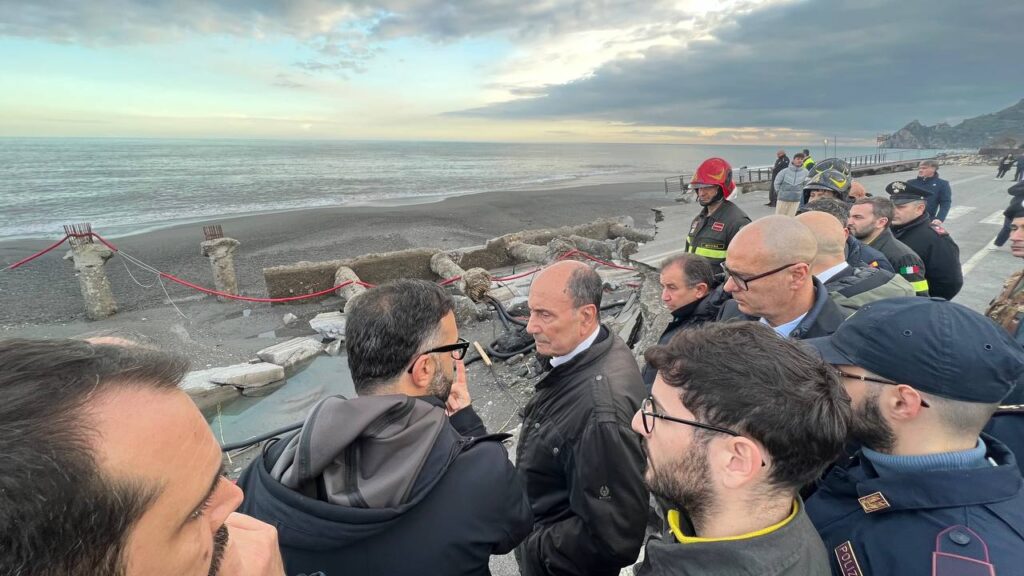 Maltempo, sopralluogo di Schifani sulla costa ionica messinese: «Situazione grave, non faremo mancare le risorse»