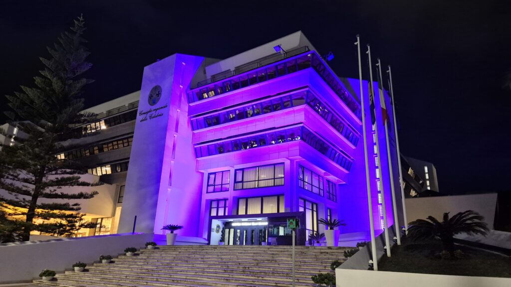 Giornata mondiale contro il cancro, Palazzo Campanella si colora di viola