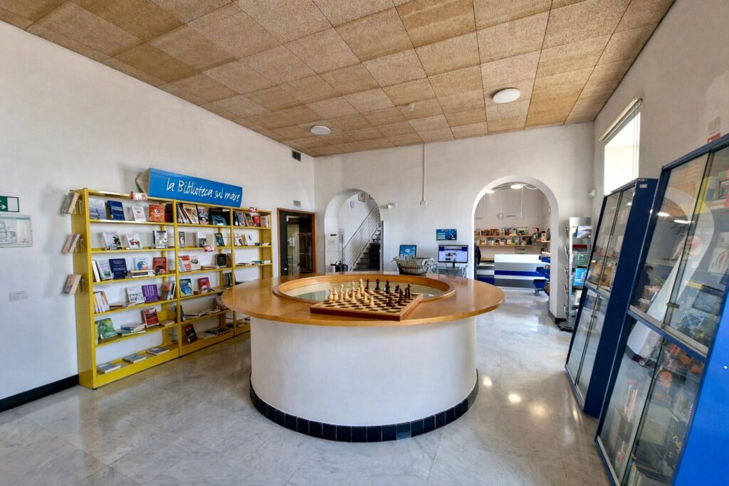 CS – La Biblioteca di Alassio si apre al gaming: scacchi, giochi da tavolo e serate spensierate