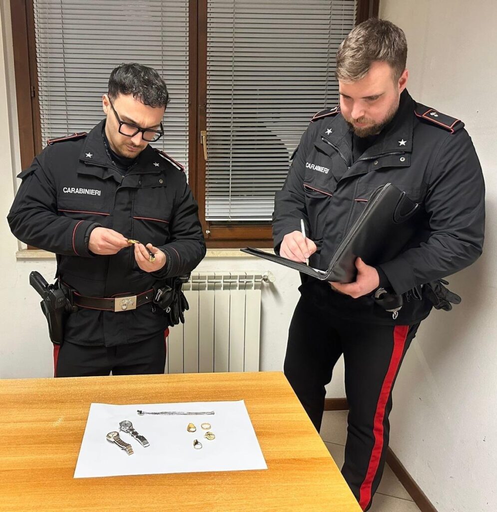 CARABINIERI: TRUFFA DEI “FINTI CARABINIERI”, 2 ARRESTI A MONTEVARCHI (AREZZO).