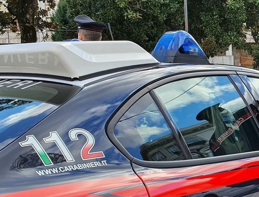 CARABINIERI: RISSA SFOCIATA IN OMICIDIO A FIRENZE, 3 ARRESTI.