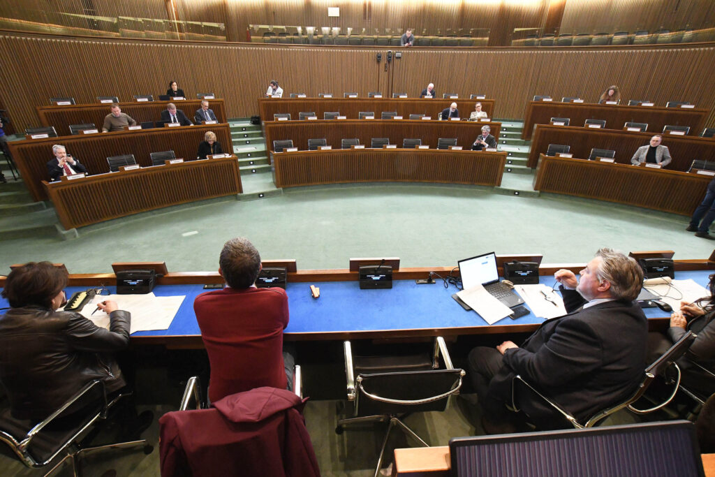 (ACON) ENTI LOCALI. V COMM: OK DDL 73, CONTRIBUTI PER MALTEMPO E PERSONALE