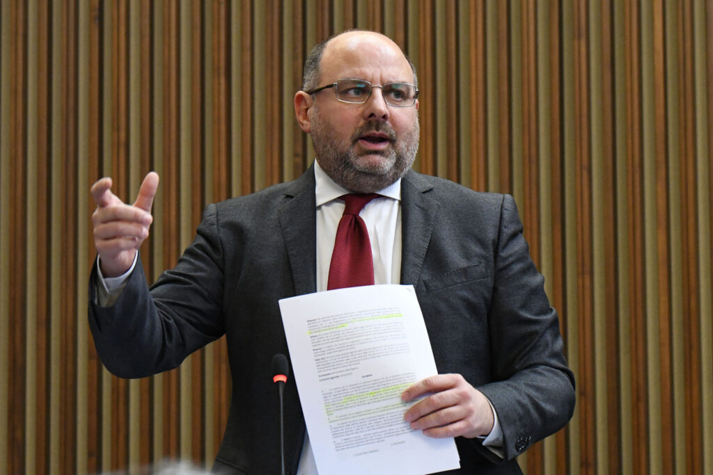 (ACON) SALARIO MINIMO. MORETTI (PD): DAL CONSIGLIO SEGNALE DI RESPONSABILIT