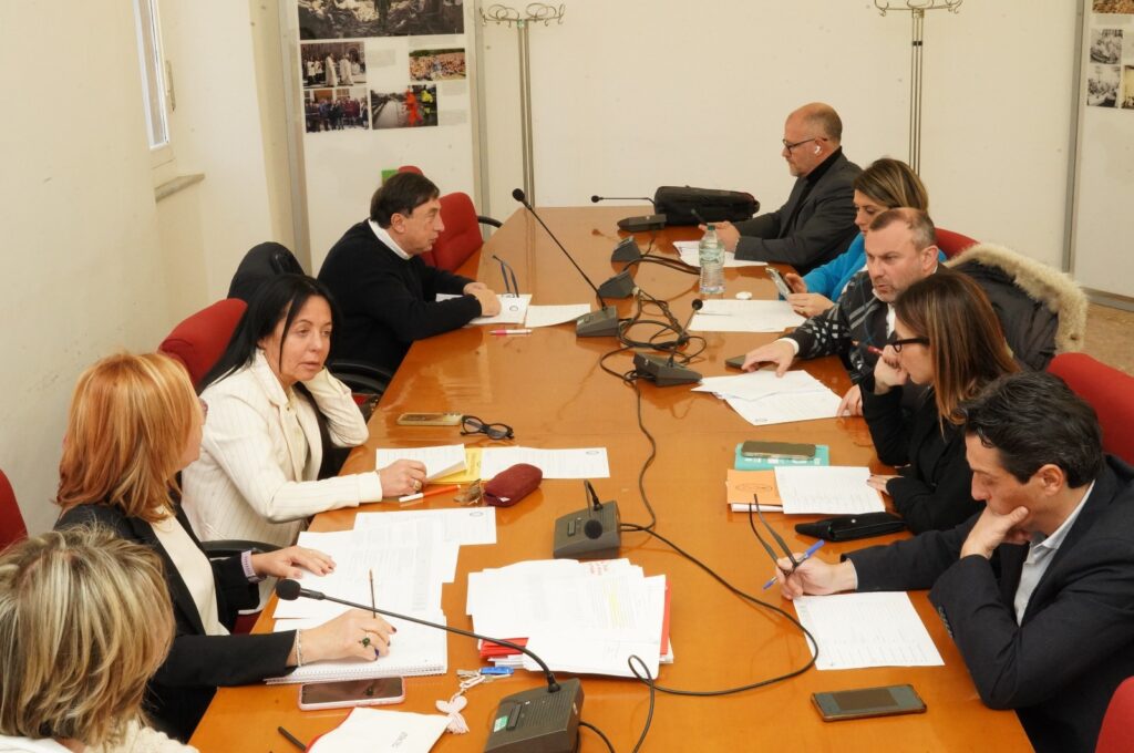 Comunicato stampa – Vitruvio e Montessori nelle proposte di legge all’esame della Commissione Affari istituzionali