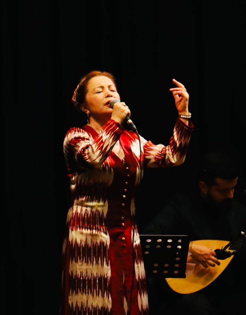 13/02_MIRAS SILK ROAD COLLECTIVE, AD INCROCI IN MUSICA LE SONORITÀ DELLE TRADIZIONI UIGURE