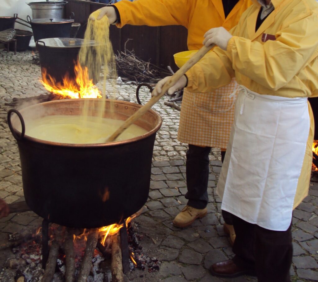Festa della polenta domenica 22 febbraio 2026 a Sermoneta Scalo