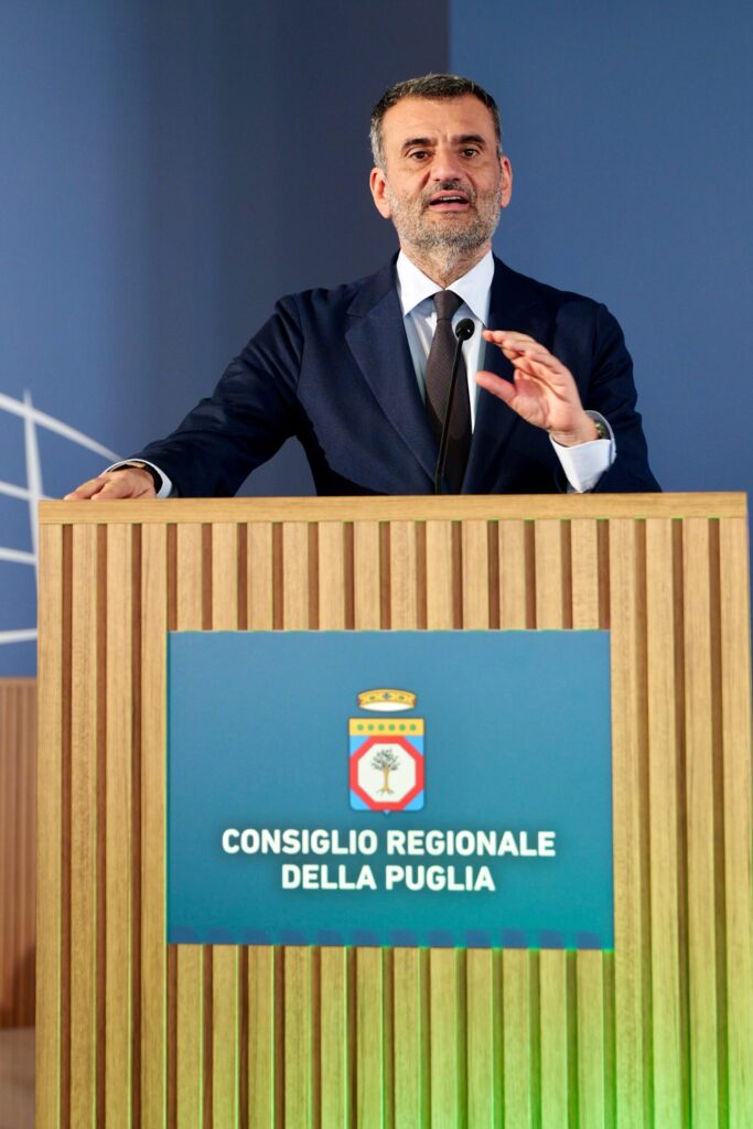 Fwd: Decaro alla presentazione del 62° Torneo delle Regioni di calcio a 11