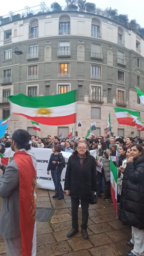 (all.foto) IRAN, DE CORATO (FDI): «OGGI A MILANO AL FIANCO POPOLO PERSIANO PER RINGRAZIARE TRUMP».