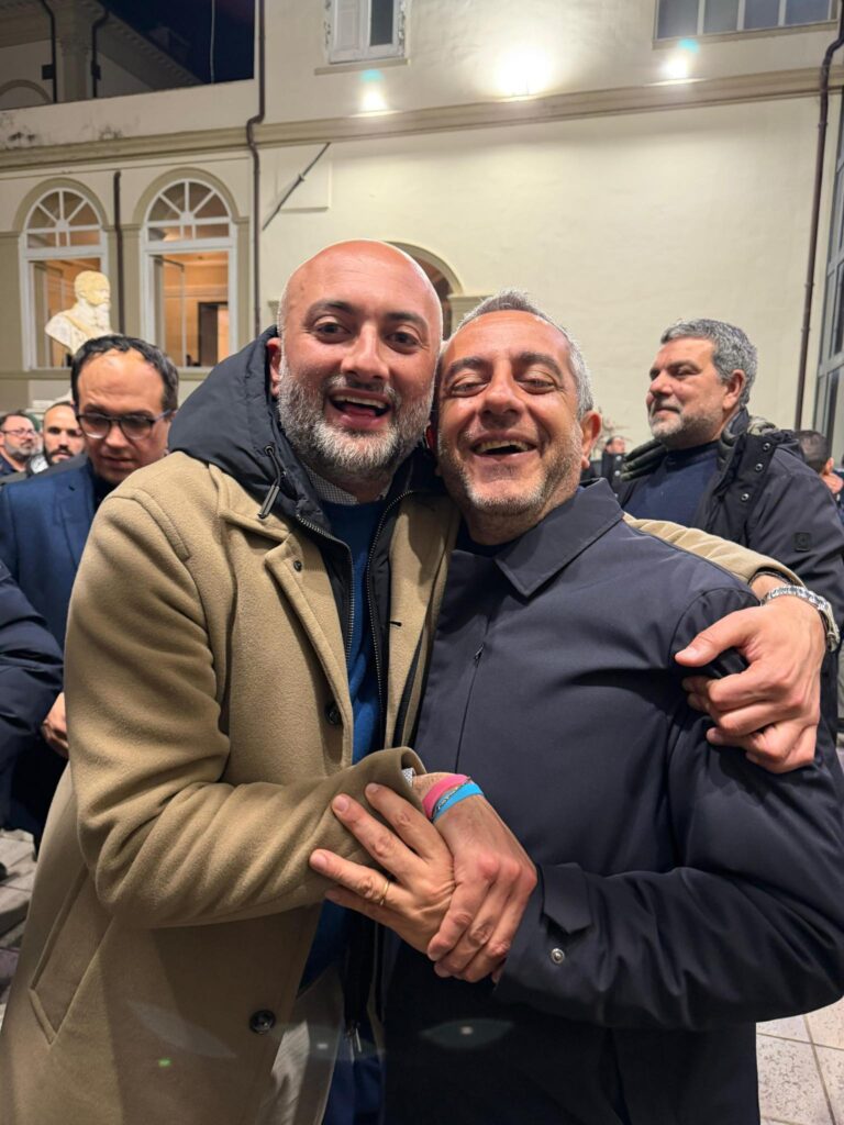 Il Sindaco di Cassano all’Ionio, Gianpaolo Iacobini, esprime soddisfazione e augura buon lavoro ai neoeletti Presidente della Provincia Faragalli e al Consigliere provinciale Luigi Garofalo.