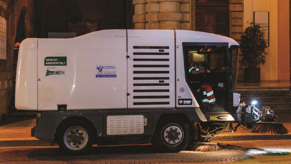Rimini si prepara alla primavera: al via pulizia delle spiagge, cura del verde e ripristino dell’arenile