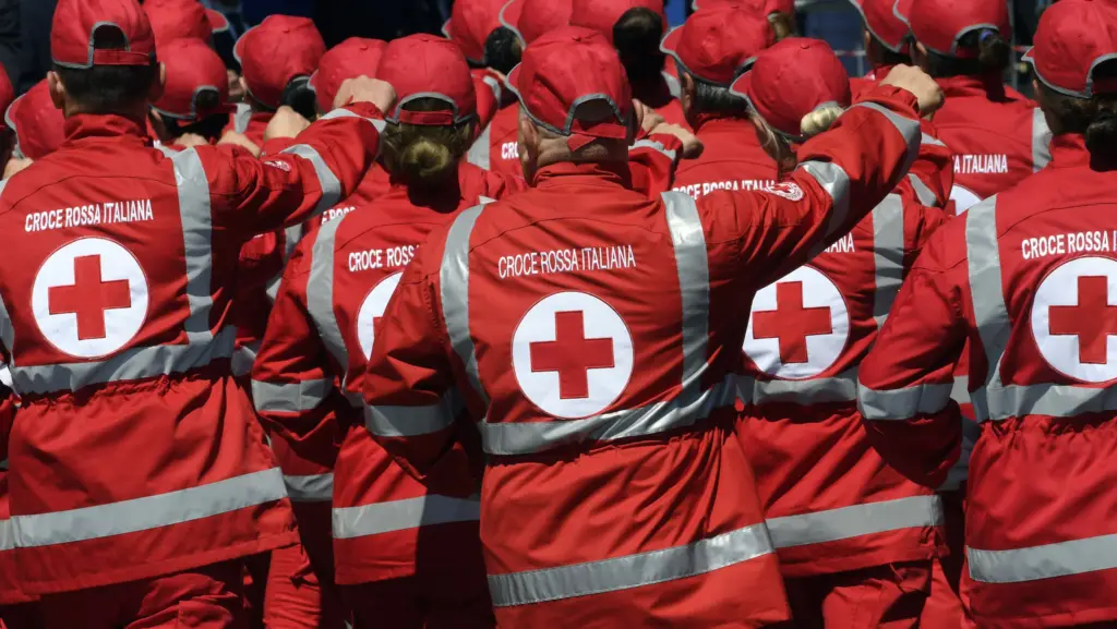 TERREMOTO L’AQUILA. CROCE ROSSA, VALASTRO: “A 17 ANNI DAL SISMA, DOLORE IMMUTATO PER VITTIME E RICONOSCENZA PER L’IMPEGNO DEI VOLONTARI”