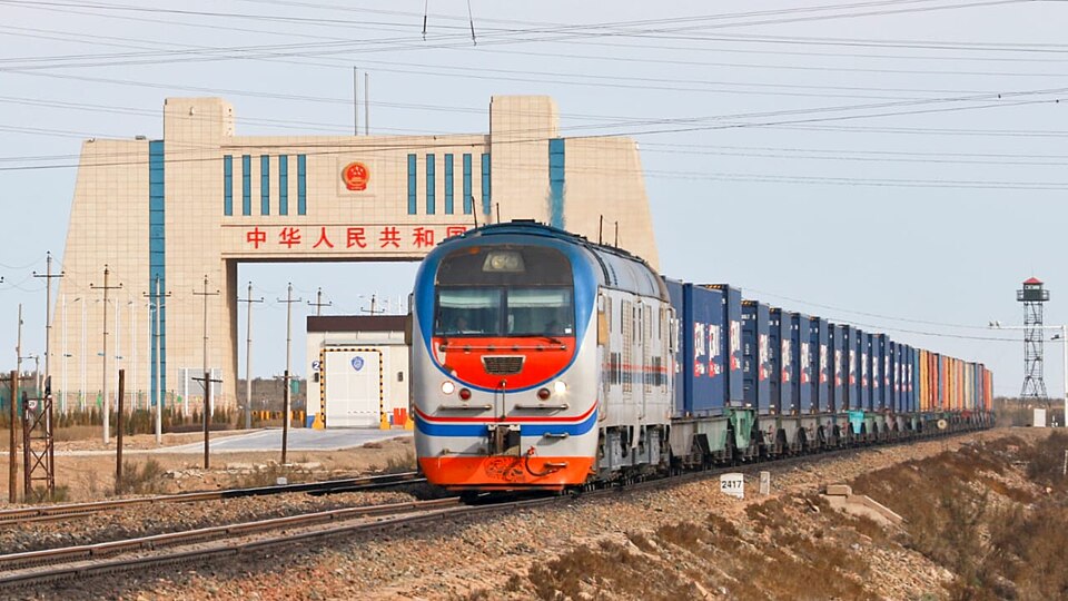 Xinjiang, Alashankou supera i 3.000 treni merci dall’inizio dell’anno