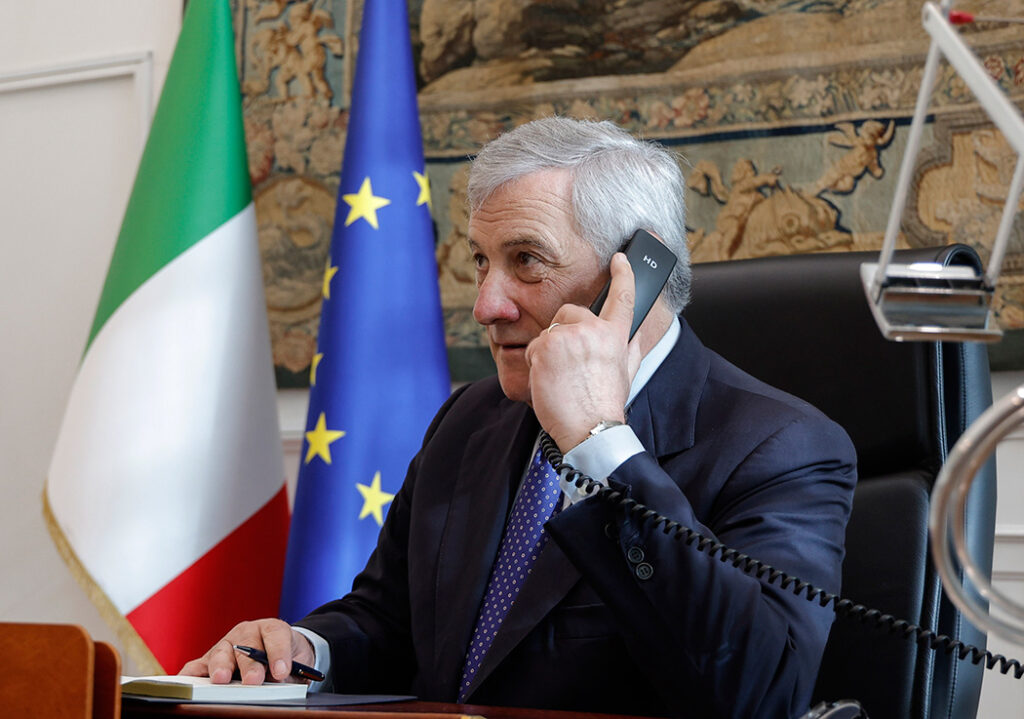 Nota Farnesina – Tajani convoca riunioni per situazione in Libano e sulla sicurezza alimentare e fertilizzanti a causa del blocco di Hormuz