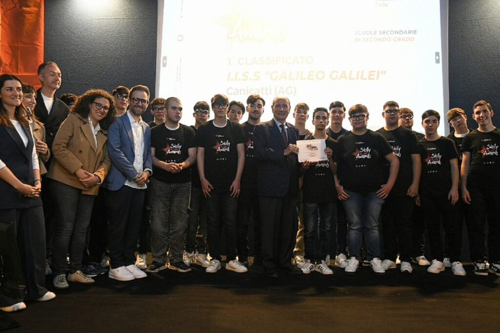 Ue, Schifani premia studenti siciliani: «Valorizziamo l’impatto dei fondi comunitari sul territorio»