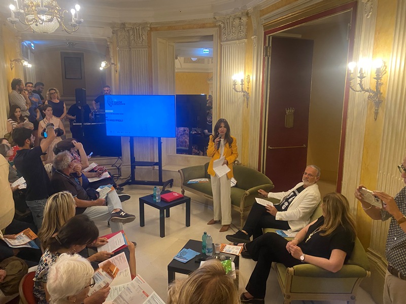 IL COMUNE COMUNICA – Umano Collettivo, presentata la Stagione Teatrale di Bari 2026/27 al Teatro Piccinni: il nuovo cartellone tra grandi ritorni, talenti pugliesi e nuove visioni