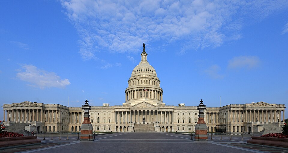 USA, la Camera approva il finanziamento ICE: blindata la strategia migratoria di Trump "Il Campidoglio degli Stati Uniti, sede del Congresso a Washington." Crediti: Foto di Martin Falbisoner, licenza Creative Commons Attribution-Share Alike 3.0 via Wikimedia Commons.