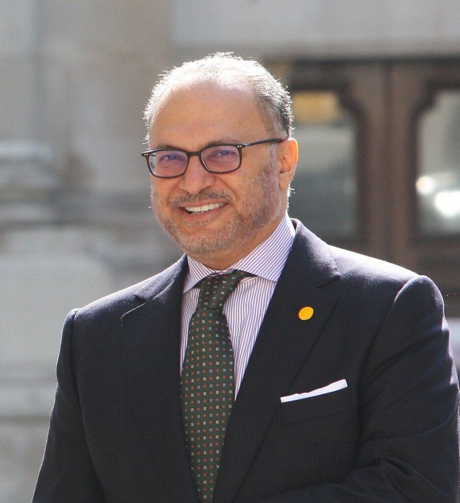 Guerra d’intelligence, emergono presunti legami tra il consigliere emiratino Gargash e i servizi israeliani Anwar Gargash, Consigliere del Presidente degli Emirati Arabi Uniti per gli affari diplomatici (Foto: محمد الفلسطيني/by CC 2.0)