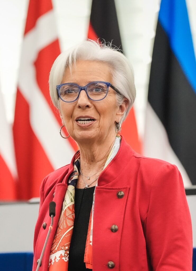 BCE, Lagarde difende il rialzo dei tassi: “Scelta obbligata e unanime” Christine Lagarde (BCE)