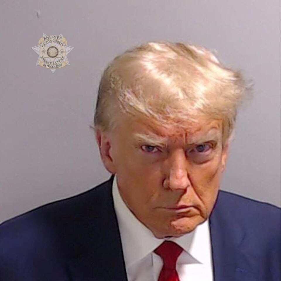 USA, Trump attacca la Spagna: “Non è un buon membro NATO”. Affondi su Iran e passato coloniale Il presidente degli Stati Uniti Donald Trump. Nelle recenti dichiarazioni ha attaccato duramente la Spagna, definendola un "cattivo membro NATO" e citando vecchi possedimenti coloniali americani.