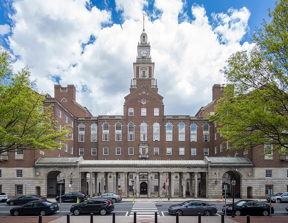 Stati Uniti, 24 Stati citano in giudizio l’amministrazione Trump per i vincoli sui fondi d’emergenza ribunale federale del Rhode Island, dove la coalizione di 24 stati e il Distretto di Columbia ha depositato la causa contro l'amministrazione Trump per i fondi destinati ai disastri.