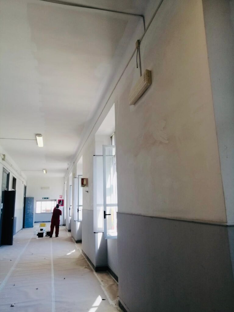 IL COMUNE COMUNICA – manutenzione scuole e asili cittadini, nei mesi estivi effettuati 800 interventi della Multiservizi. Programmati anche nuovi lavori straordinari per quasi 3 milioni di euro