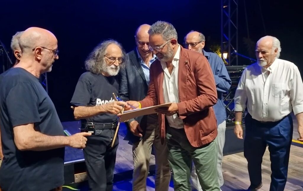 CS – PFM, emozioni senza tempo ad Alassio: pubblico entusiasta per un concerto memorabile ieri all’Auditorium “Enrico Simonetti