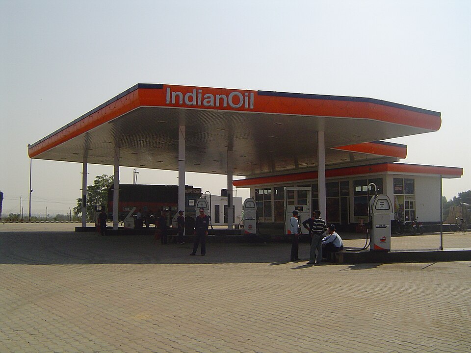 Indian Oil stringe un accordo strategico con l’algerina Sonatrach Impianto di distribuzione Indian Oil, tra i principali attori del mercato energetico in India.