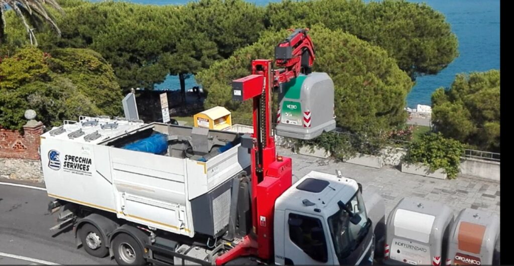 IL COMUNE COMUNICA – tra il 16 e il 18 settembre le operazioni di lavaggio dei cassonetti intelligenti a Madonnella, previste interruzioni temporanee alla circolazione veicolare nelle ore notturne