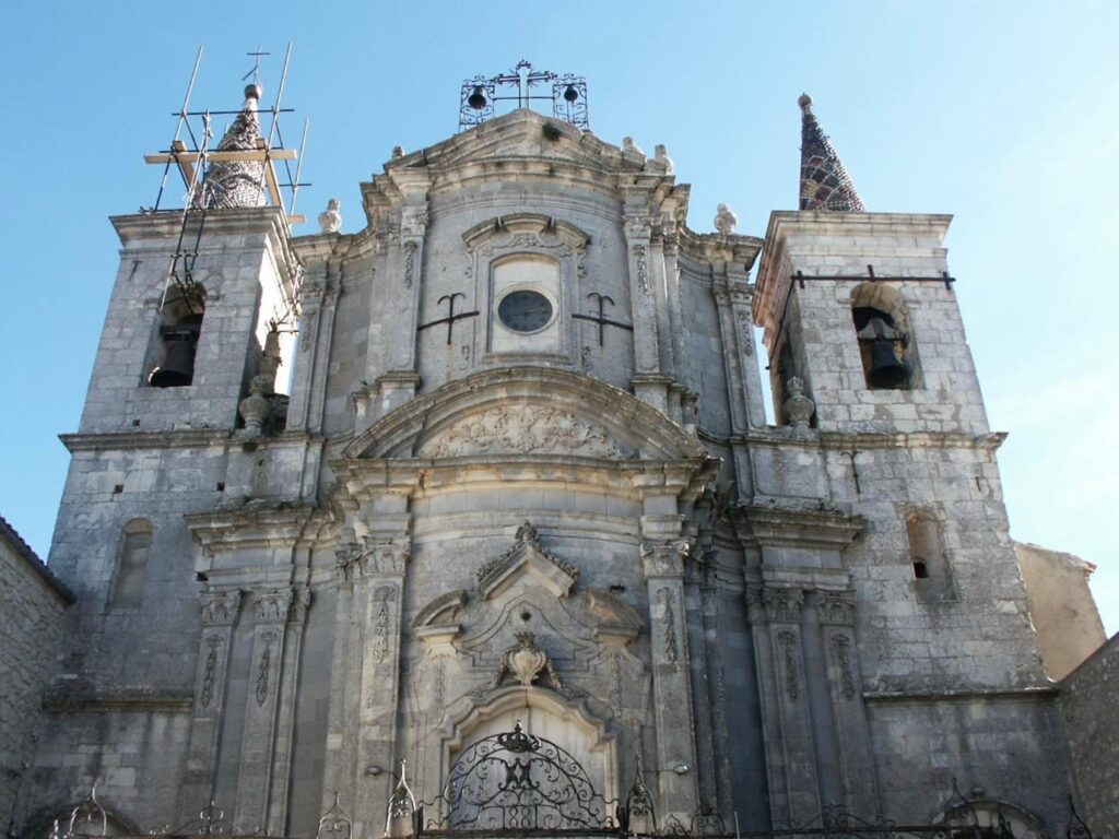 Beni culturali, al via il restauro di una guglia della chiesa di Santa Maria di Loreto a Petralia Soprana. Scarpinato: «Azioni che tutelano le identità dei territori»