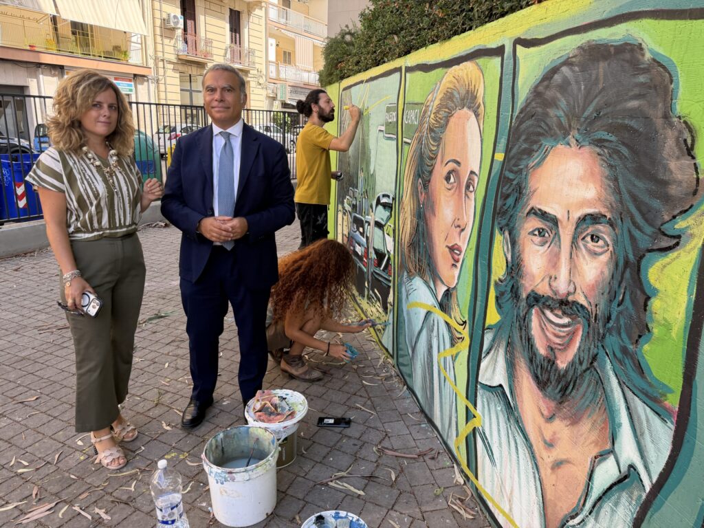 IL COMUNE COMUNICA – Ripristinato il murale di Parco Maugeri