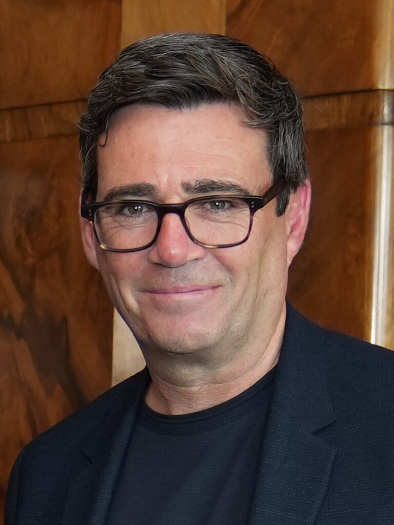 Il primo ministro del Regno Unito, Andy Burnham.