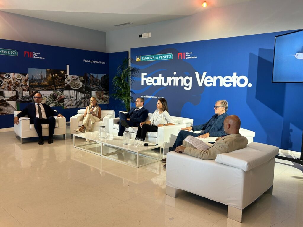 Comunicato Stampa 1574/2026 Spazio Regione Veneto alla Mostra del Cinema. Presentato il cortometraggio dedicato al turismo fluviale in Veneto. Pavanetto e Mantovan, “occasione per valorizzare il nostro territorio