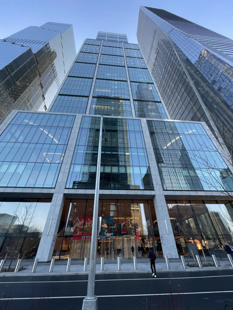 BlackRock e IFM trattano per i data center di Stack in Asia «Il 50 Hudson Yards di New York, sede corporate di BlackRock.»