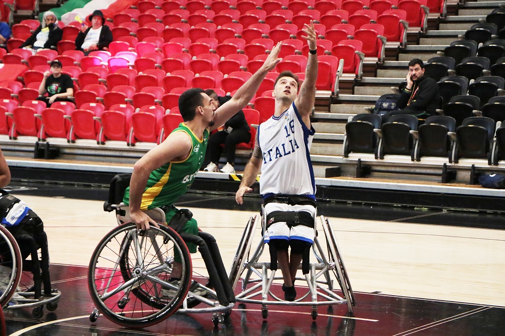 BASKET IN CARROZZINA, MONDIALE 2026: BUON ESORDIO AZZURRO CONTRO IL BRASILE