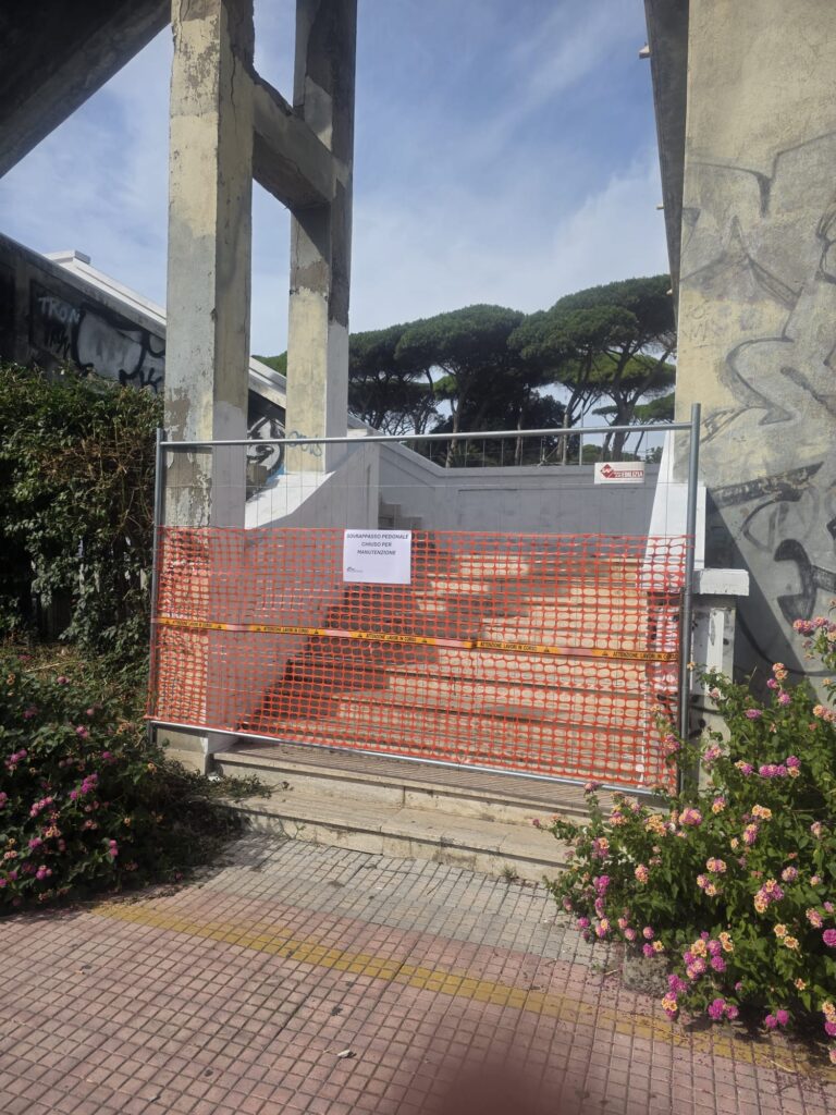 Chiuso il cavalcavia pedonale della stazione di Anzio. Provvedimento comunicato da Rfi