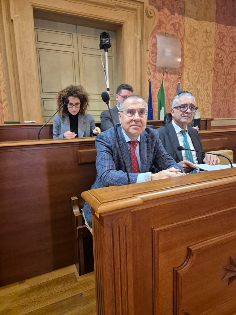 Lavori pubblici, approvato il piano triennale . Via libera alle strade in tre zone e al belvedere di piazzale Buenos Aires