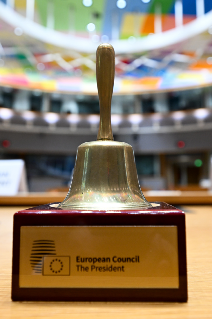 Consiglio europeo: i temi del confronto tra bilancio, energia e Cina Consiglio europeo, la sala delle riunioni a Bruxelles