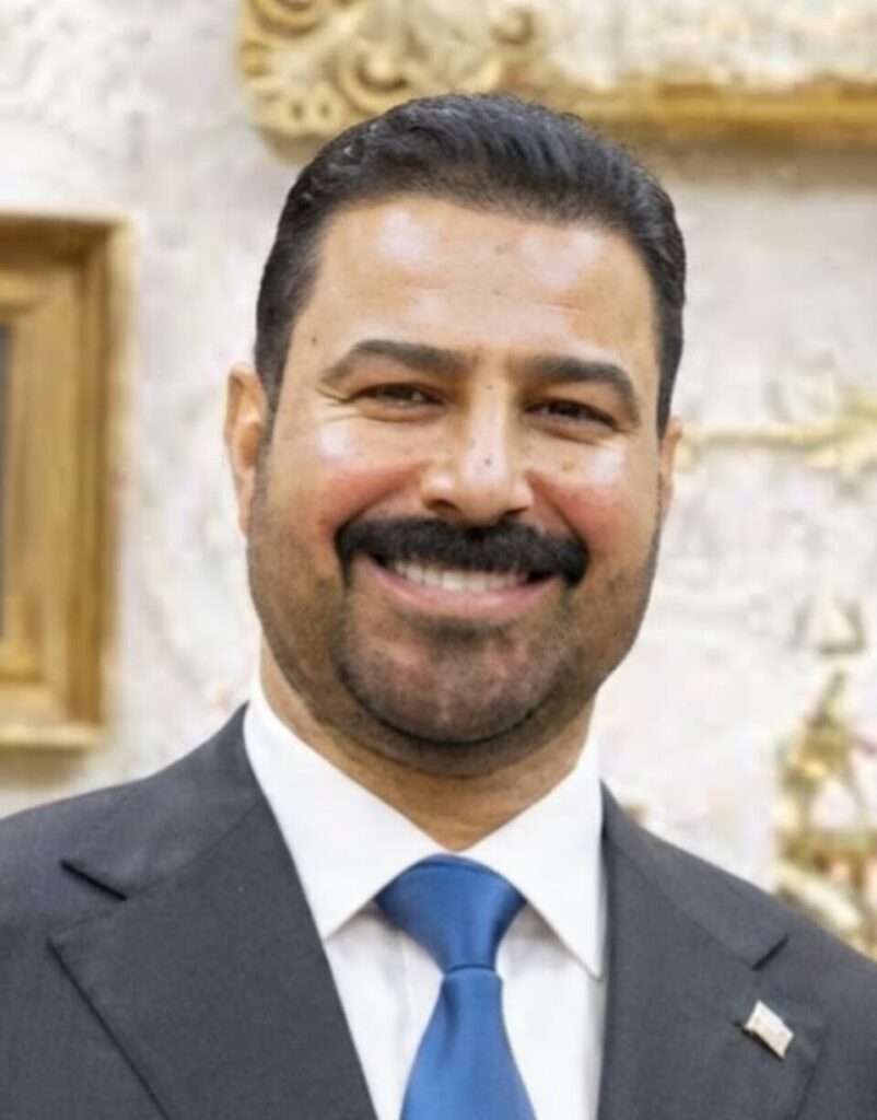 Il primo ministro iracheno Ali Faleh al-Zaidi. Il governo di Baghdad invita le società internazionali a investire nello sviluppo e nella gestione dell’aeroporto internazionale di Mosul, con l’obiettivo di rafforzare i collegamenti e sostenere la ripresa economica della provincia di Ninive.