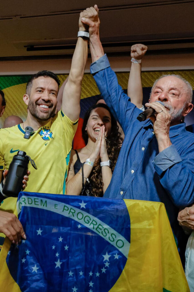 Luiz Inácio Lula da Silva durante i festeggiamenti per la rielezione a presidente del Brasile il 25 ottobre 2026.