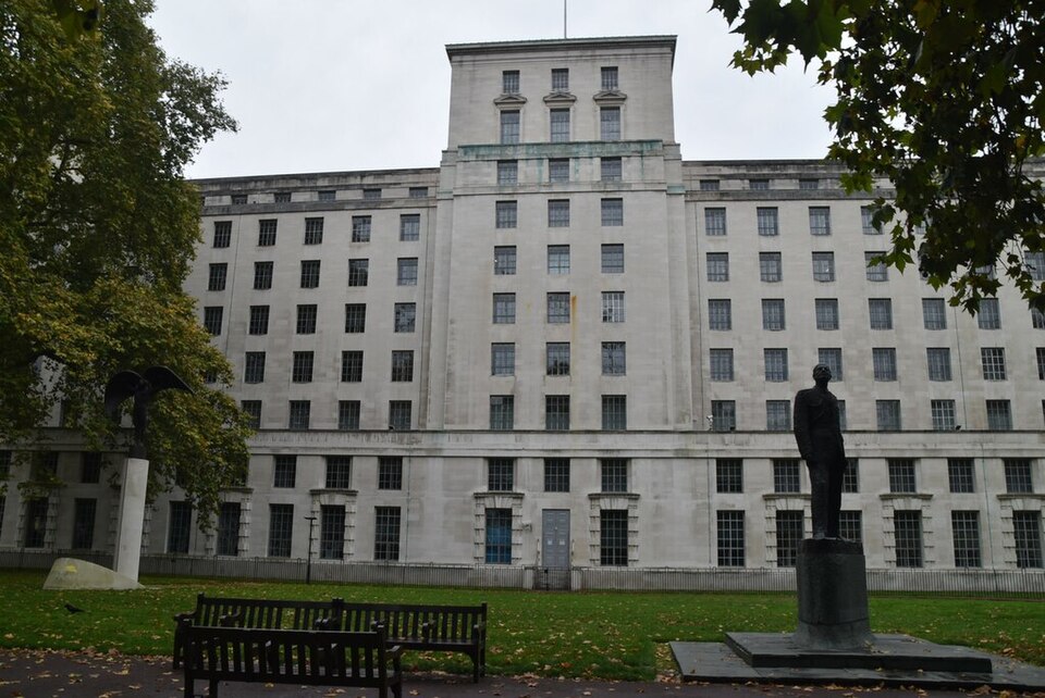 Dopo il crollo dell’FCAS, Londra cerca Berlino per il programma GCAP La sede del Ministero della Difesa britannico a Whitehall, Londra.