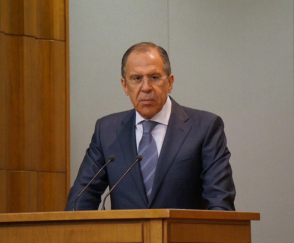 G20, interrotta la prassi della foto di gruppo per le tensioni sulla presenza russa Sergej Lavrov, ministro degli Esteri russo, al centro delle tensioni diplomatiche al G20 di Atlanta sulla foto di gruppo.
